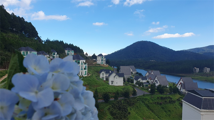 Gia đình đi nghỉ dưỡng tại Dalat Wonder Resort – Hành trình bình yên bên hồ Tuyền Lâm